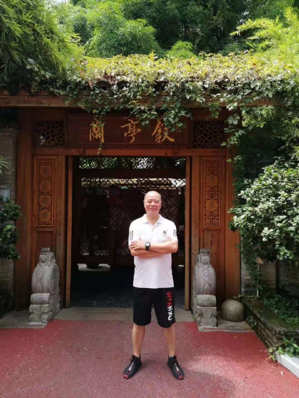 李国伟的第四张照片--石狮闪婚服务中心